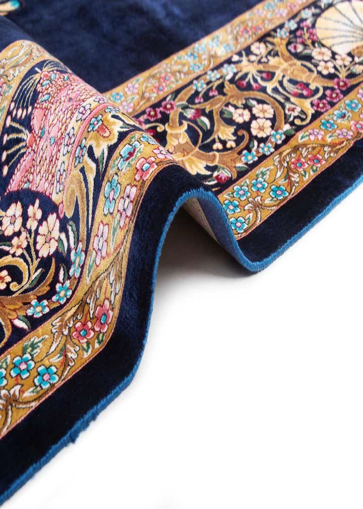 4' 11 x 4' 11 Ghom Design Square Rug