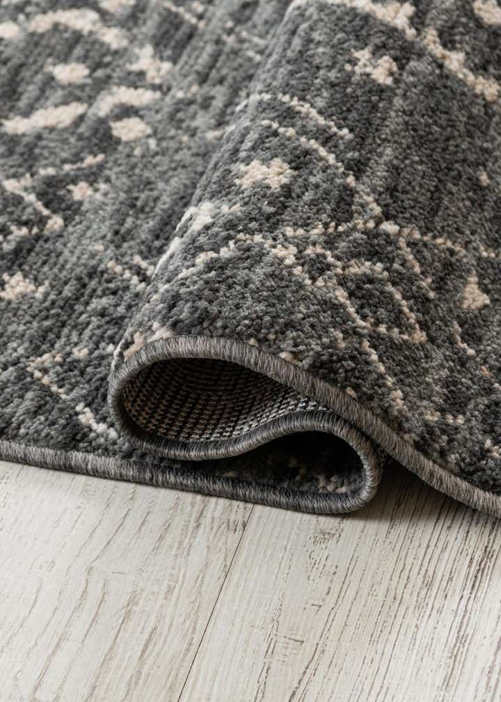 5' x 5' Grand Tradition Square Rug