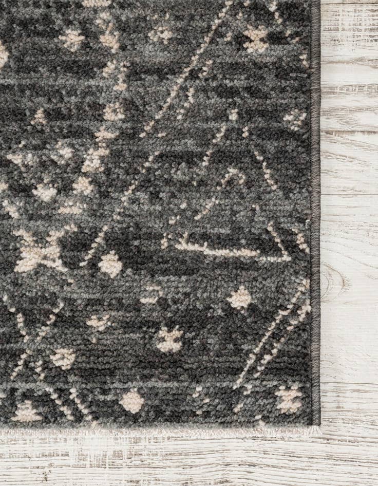 Detail image of 5' x 5' Grand Tradition Square Rug