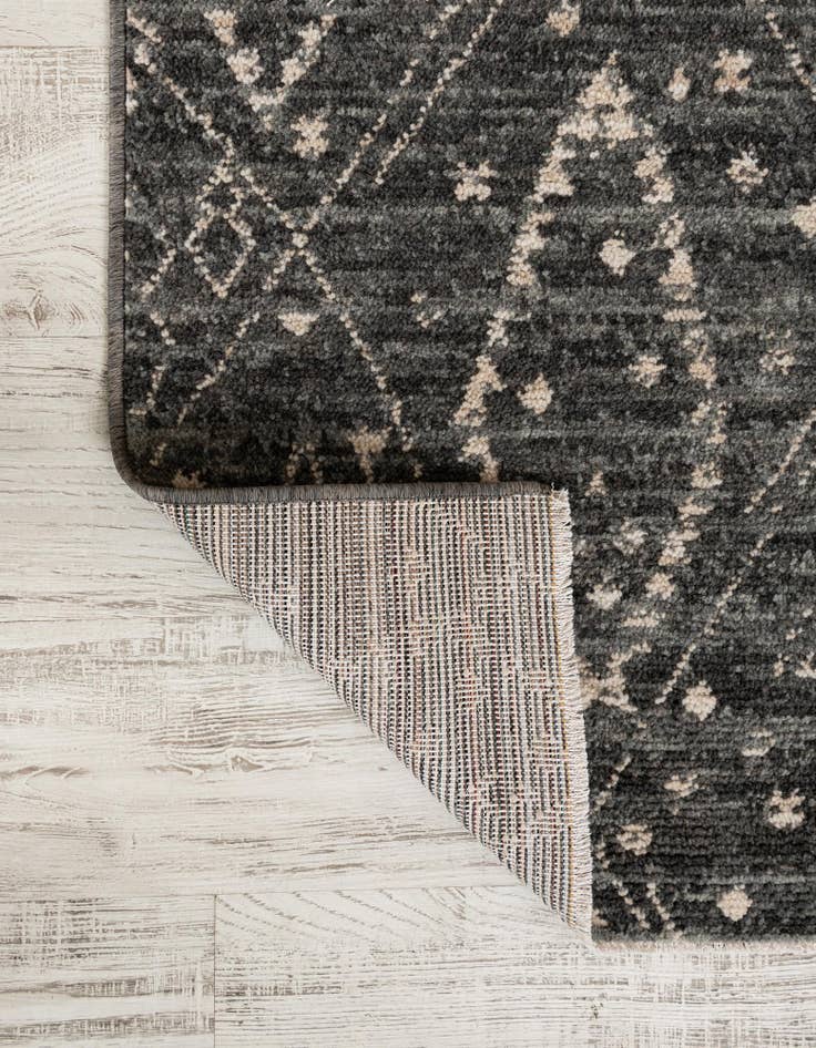 Detail image of 5' x 5' Grand Tradition Square Rug