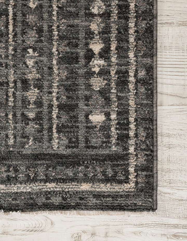 5' x 5' Grand Tradition Square Rug