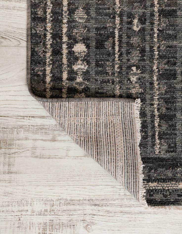 Detail image of 5' x 5' Grand Tradition Square Rug