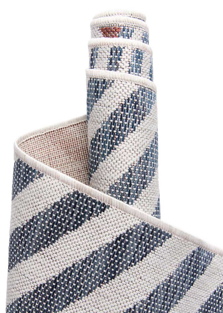7' 10 x 7' 10 Easy-Clean Jill Zarin Indoor / Outdoor Square Rug