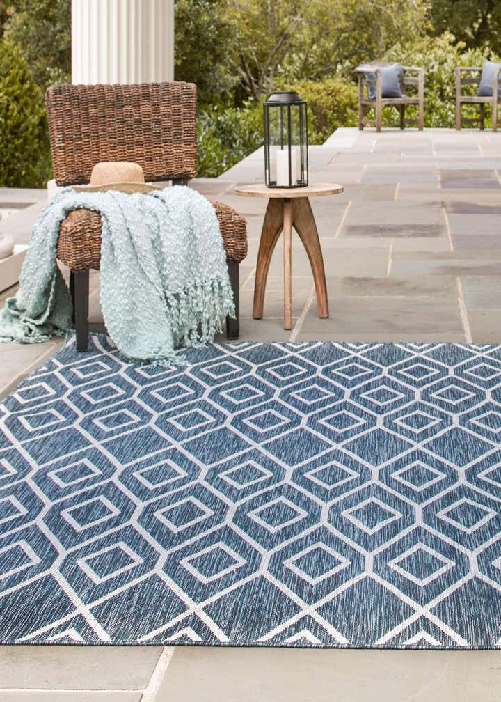 7' 10 x 7' 10 Easy-Clean Jill Zarin Turks and Caicos Indoor / Outdoor Square Rug