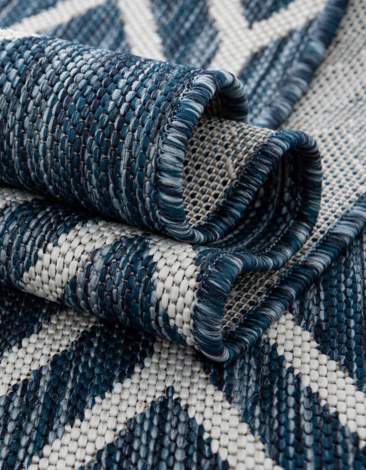 Detail image of 7' 10 x 7' 10 Easy-Clean Jill Zarin Turks and Caicos Indoor / Outdoor Square Rug
