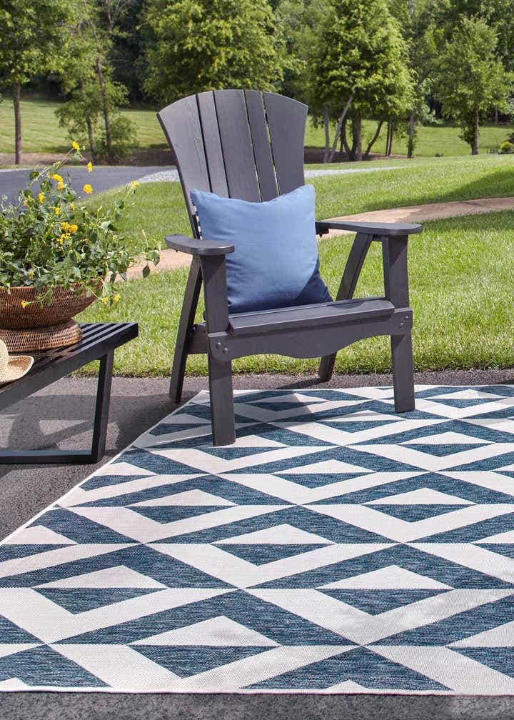 7' 10 x 7' 10 Easy-Clean Jill Zarin Napa Indoor / Outdoor Square Rug