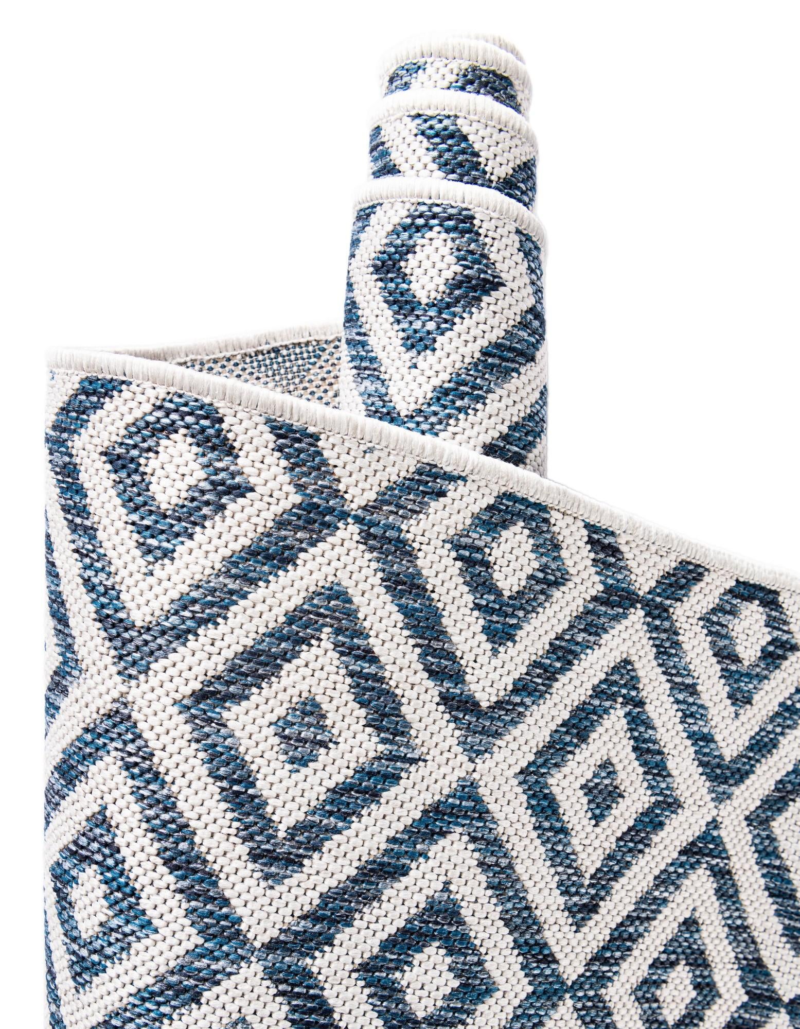 7' 10 x 7' 10 Easy-Clean Jill Zarin Costa Rica Indoor / Outdoor Square Rug