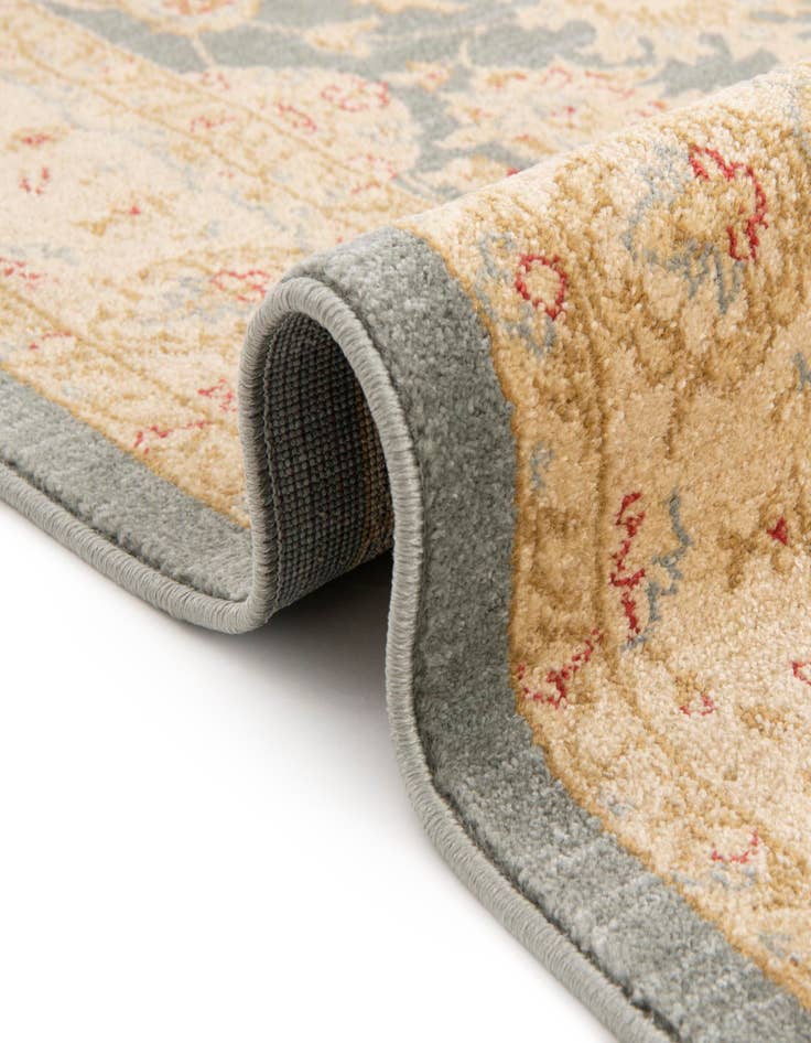 Detail image of 4' x 4' Kensington Square Rug