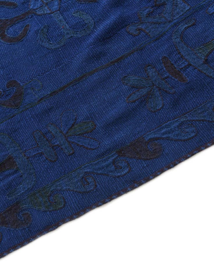 Detail image of 5' 6 x 6' 6  Hand Woven Kilim Suzani Wool Square Rug