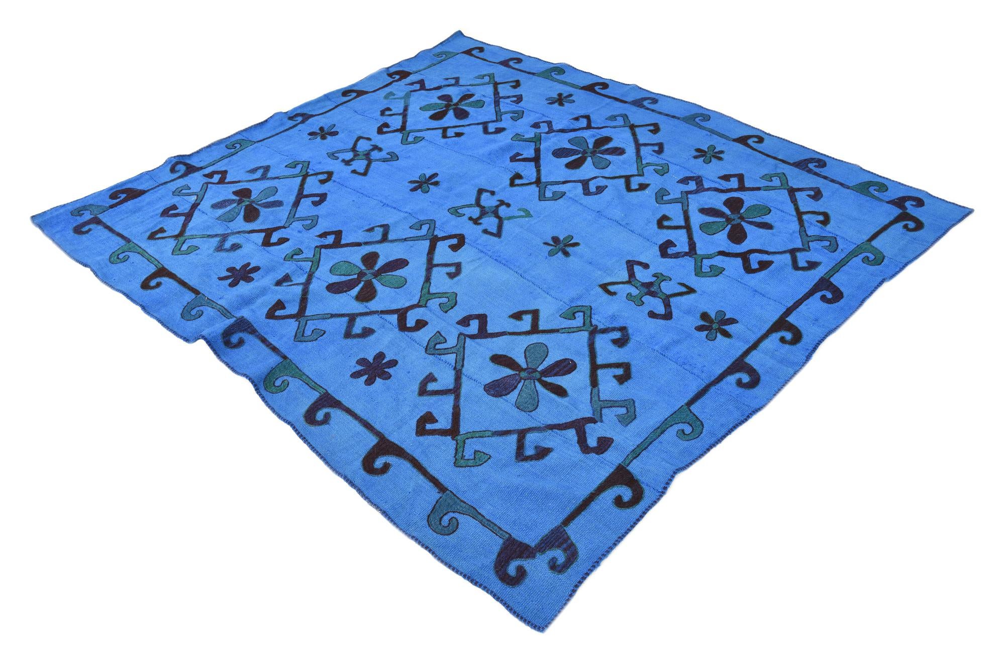 6' x 6' 9 Hand Woven Kilim Suzani Wool Square Rug