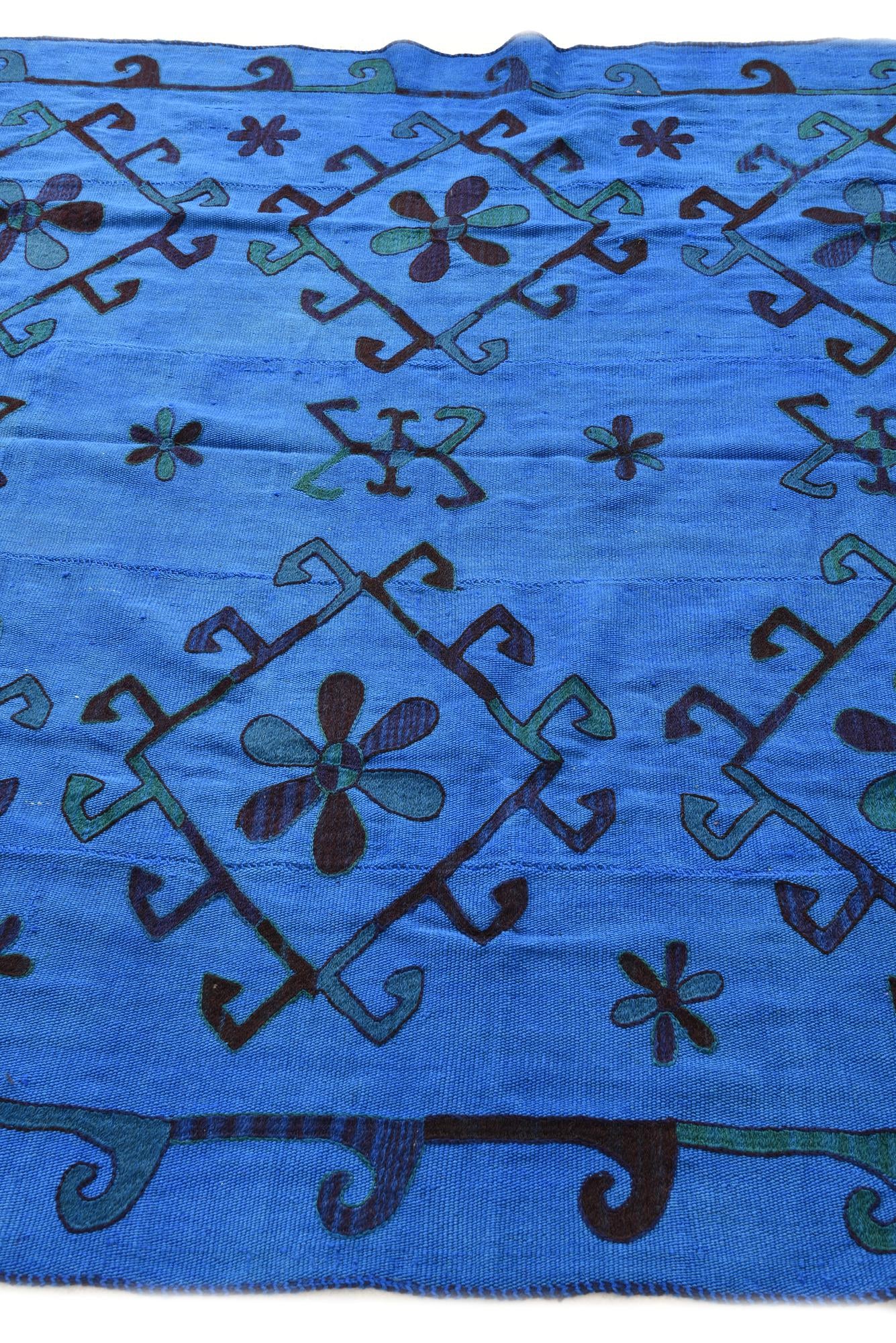 6' x 6' 9 Hand Woven Kilim Suzani Wool Square Rug