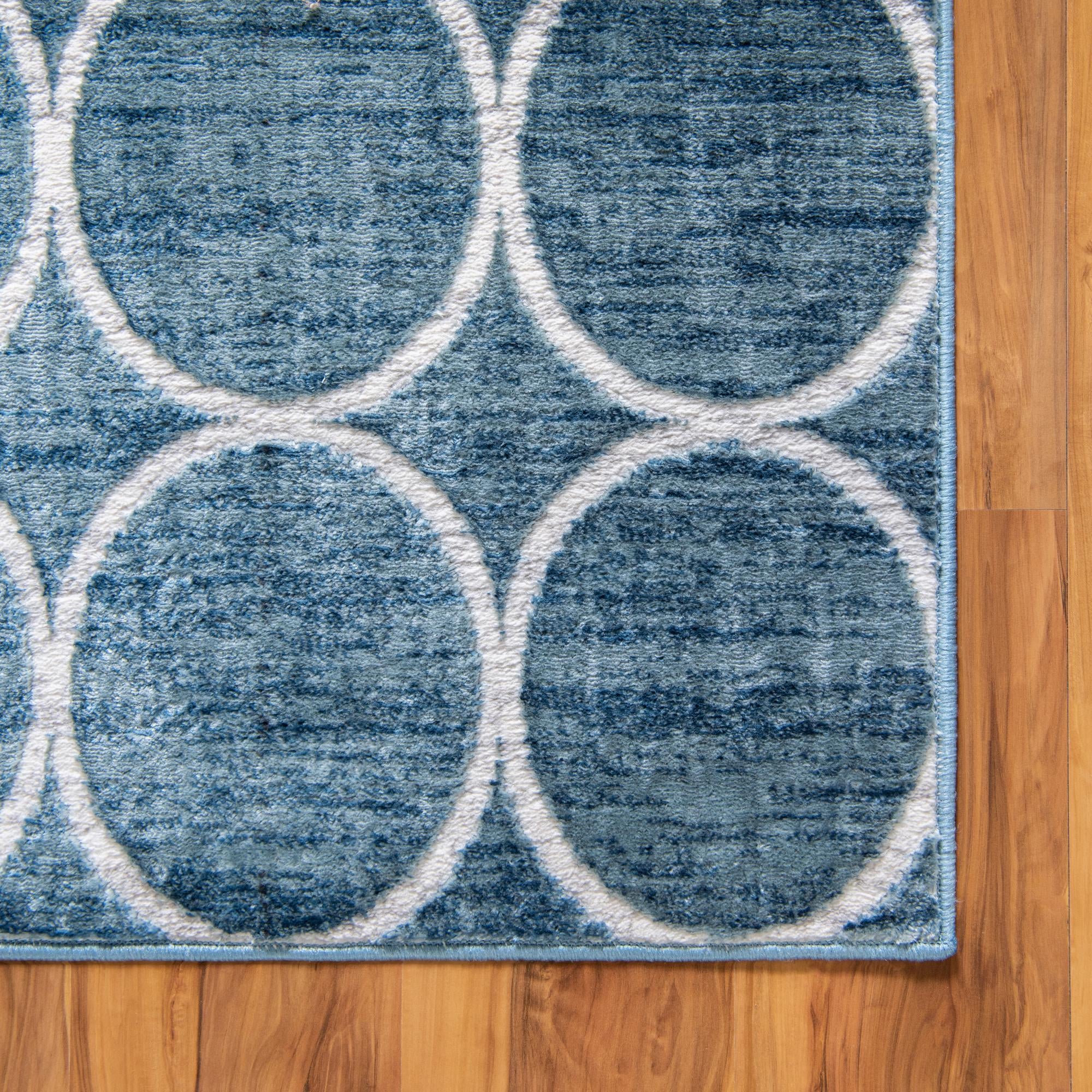 5' 3 x 5' 3 Lattice Trellis Square Rug