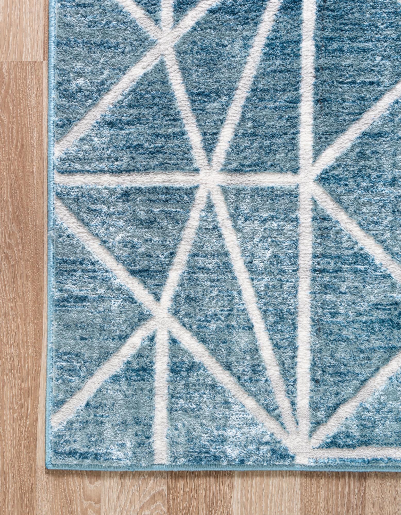 7' x 7' Lattice Trellis Square Rug