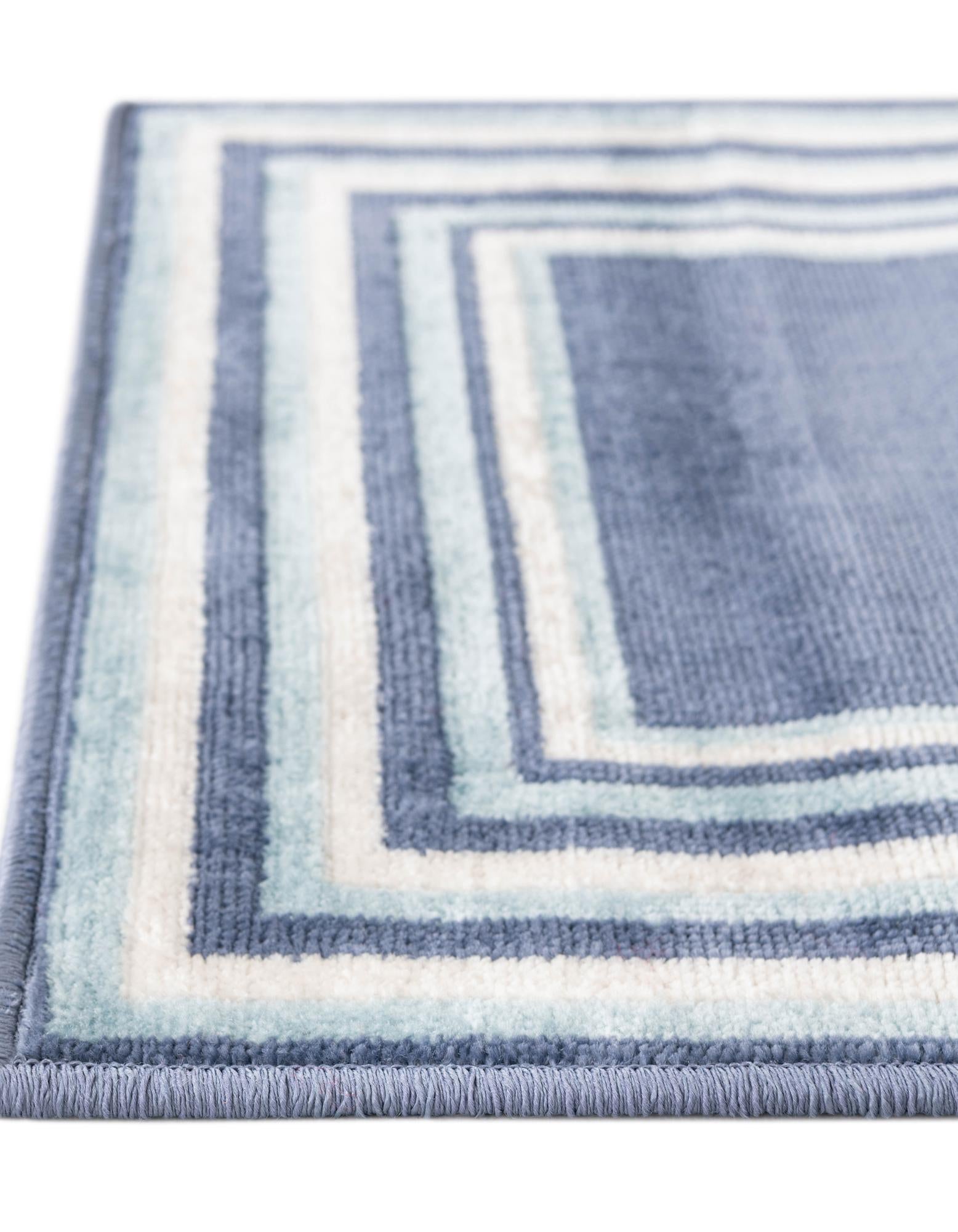 5' 3 x 5' 3 Lotus Square Rug