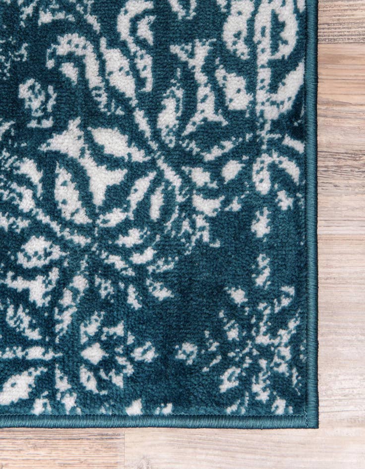 Detail image of 7' 10 x 7' 10 Monaco Square Rug