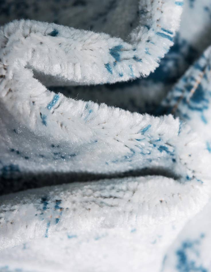 Detail image of 6' x 6' Monte Carlo Square Rug