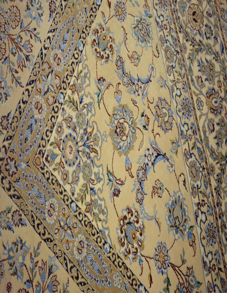 Detail image of 9' 11 x 10' 4 Hand Knotted Nain Persian Square Rug