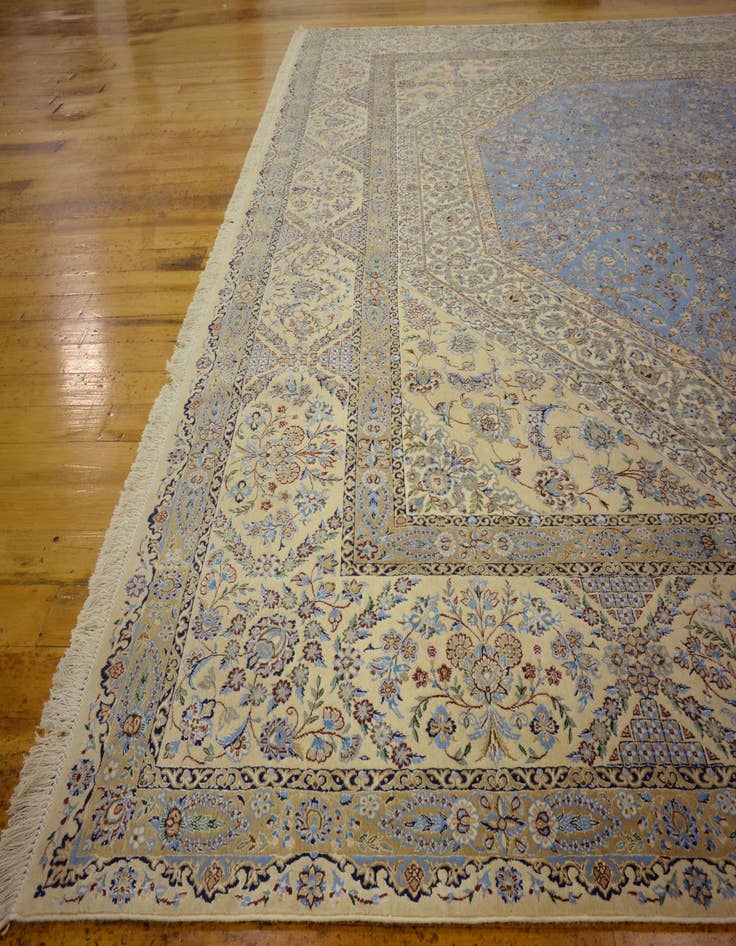 Detail image of 9' 11 x 10' 4 Hand Knotted Nain Persian Square Rug