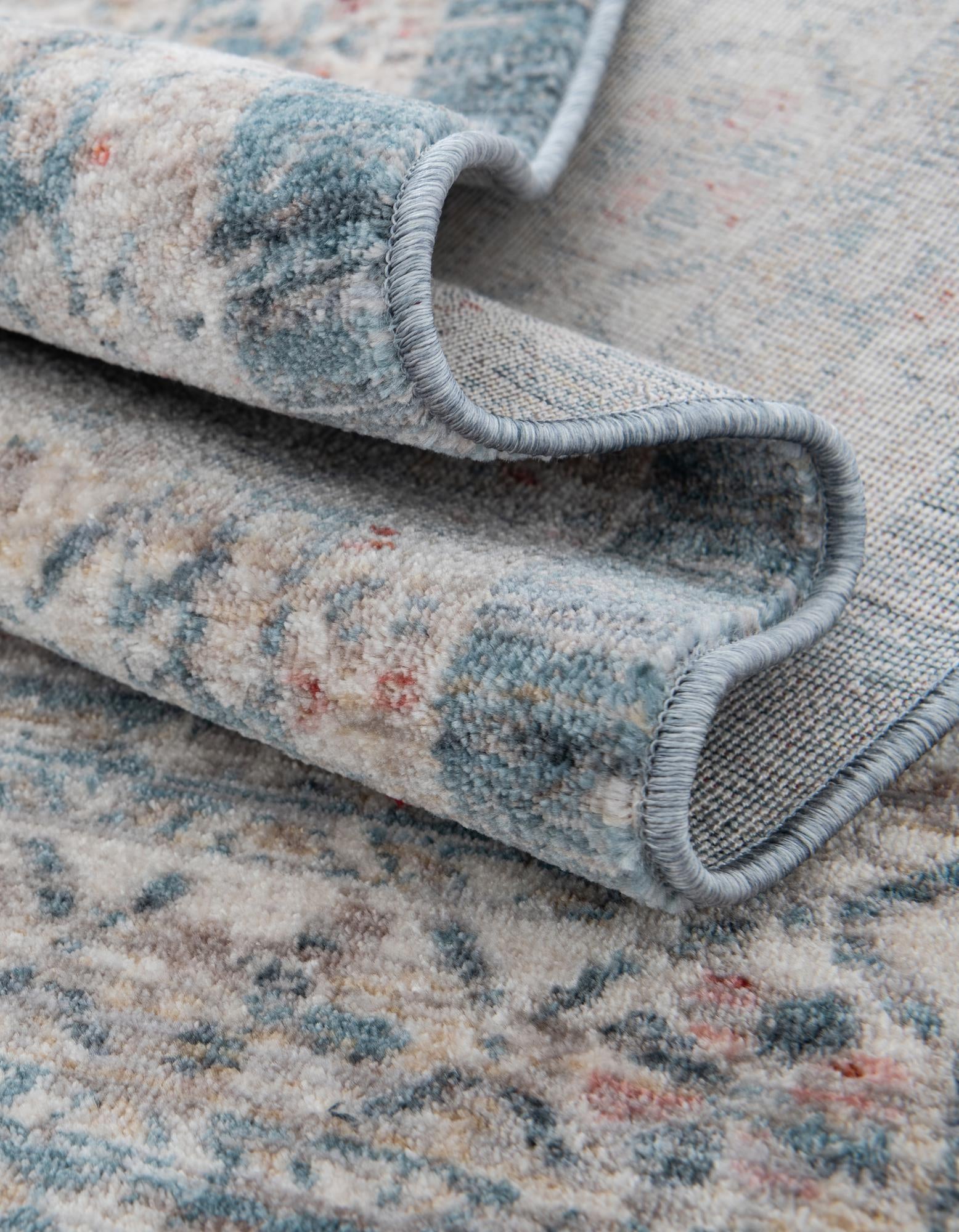 4' x 4' Noble Square Rug