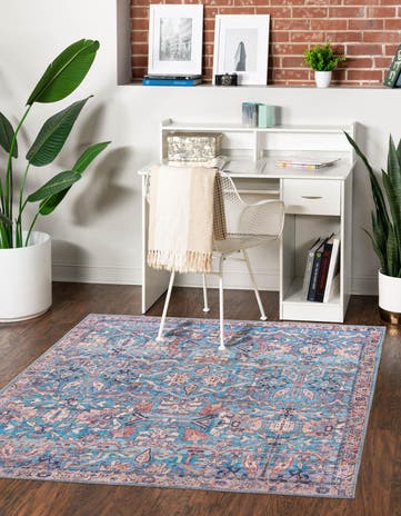5' 3 x 5' 3 Washable Nostalgia Square Rug