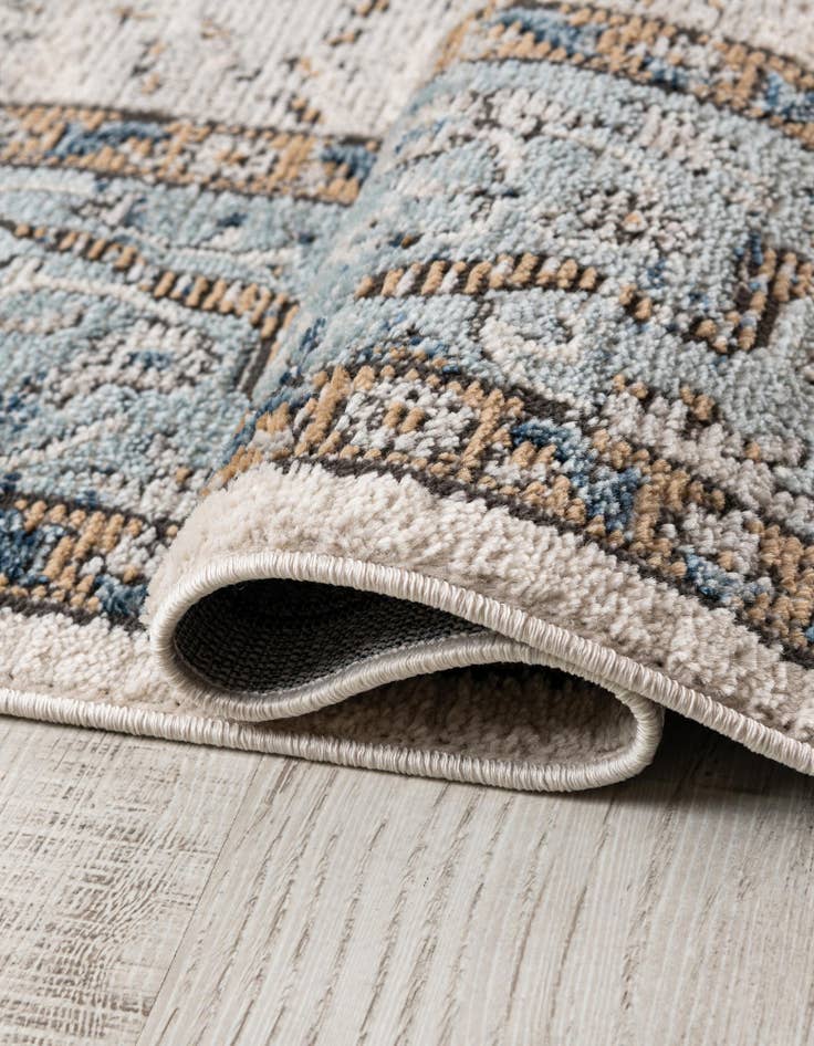 Detail image of 6' x 6' Nyla Square Rug