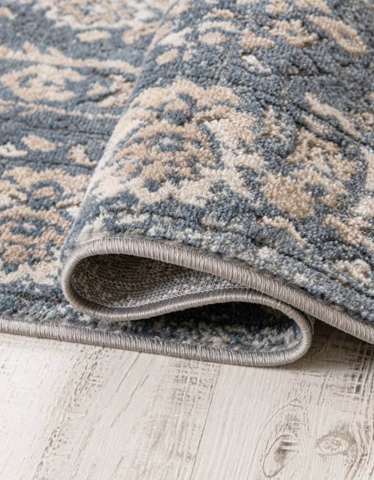 Detail image of 7' 10 x 7' 10 Oregon Square Rug