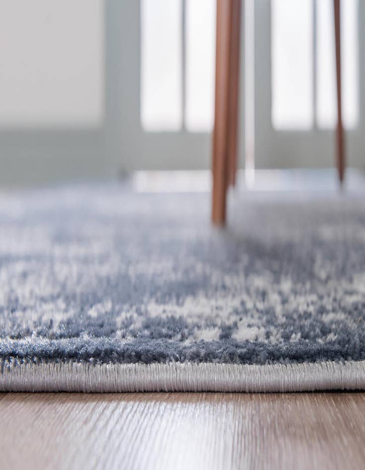 Detail image of 4' x 4' Oregon Square Rug