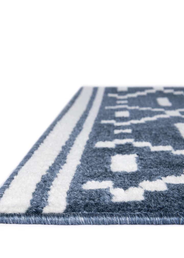 7' 10 x 7' 10 Oslo Square Rug