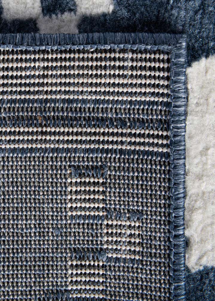 7' 10 x 7' 10 Oslo Square Rug