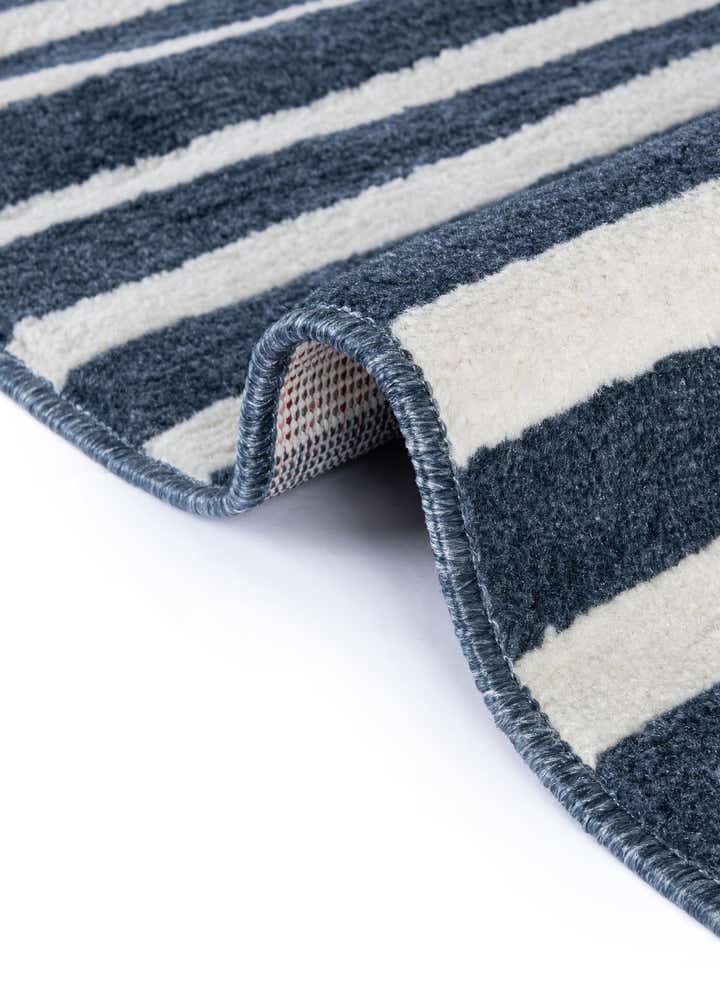 7' 10 x 7' 10 Oslo Square Rug