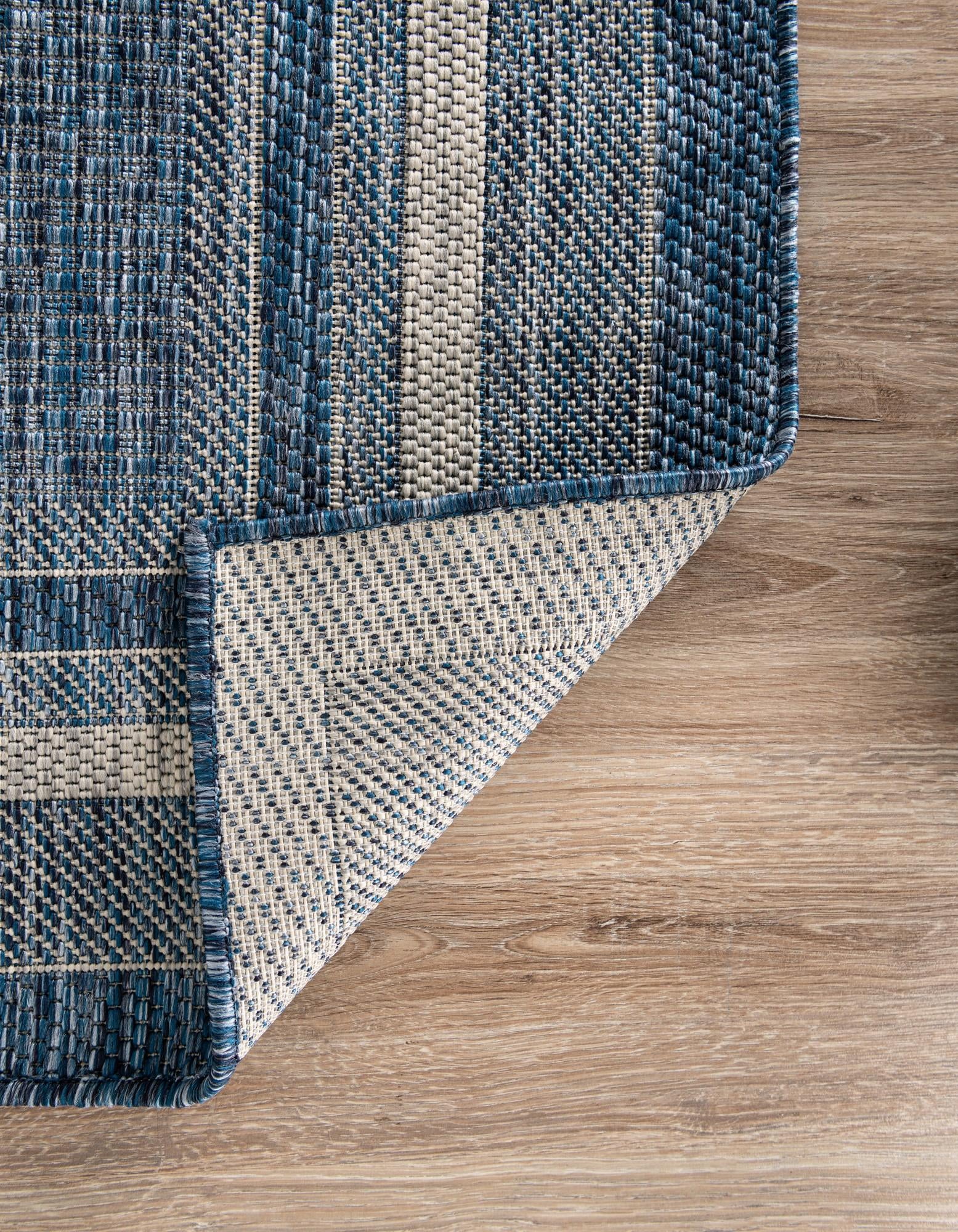 6' x 6' Easy-Clean Border Indoor / Outdoor Square Rug