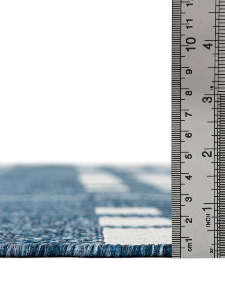 Detail image of 7' 10 x 7' 10 Easy-Clean Checkered Indoor / Outdoor Square Rug