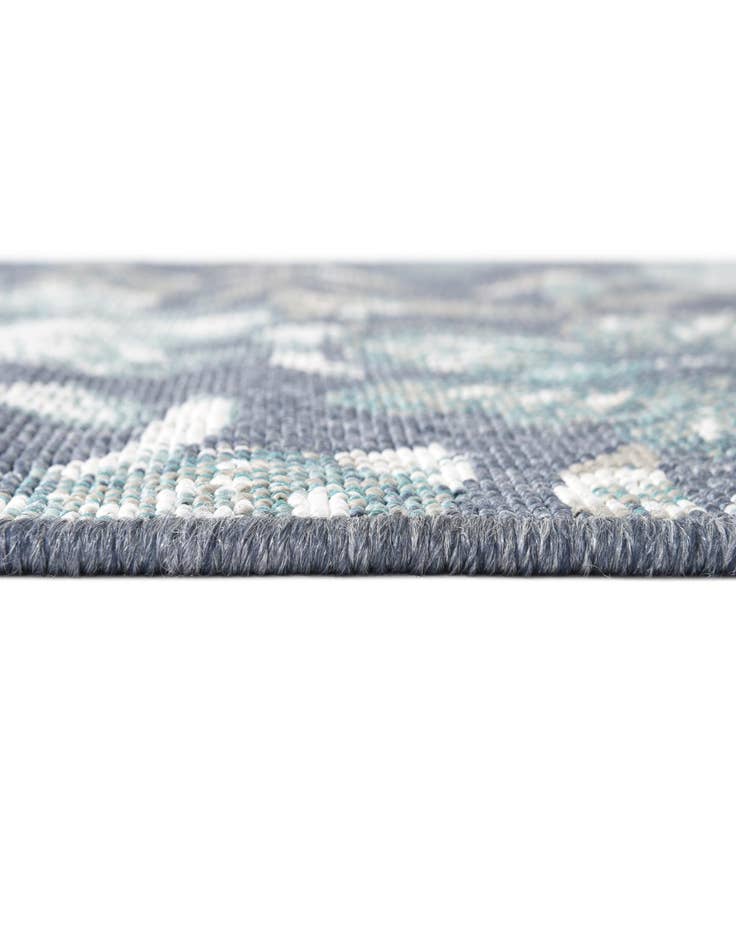 Detail image of 7' 10 x 7' 10 Easy-Clean Coastal Indoor / Outdoor Square Rug