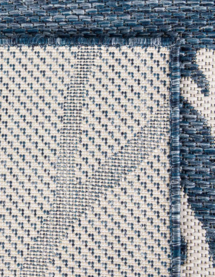 7' 10 x 7' 10 Easy-Clean Coastal Indoor / Outdoor Square Rug