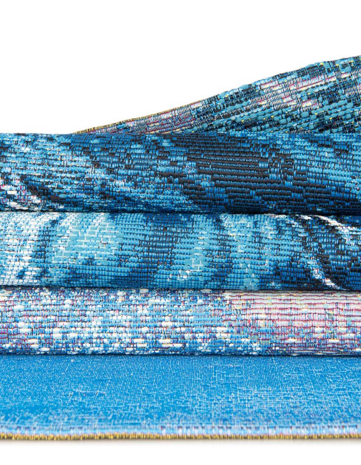 Detail image of 7' 10 x 7' 10  Washable Modern Indoor / Outdoor Square Rug