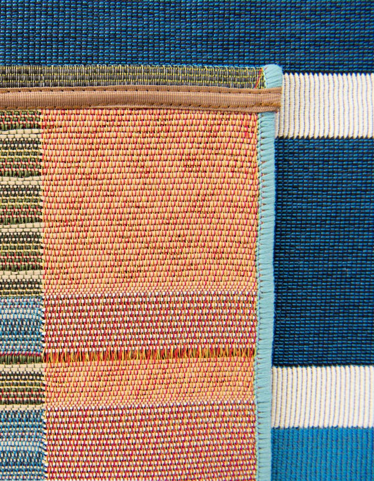 Detail image of 7' 10 x 7' 10 Washable Ribbon Indoor / Outdoor Square Rug