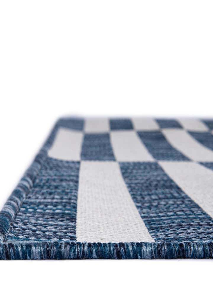 5' 3 x 5' 3 Easy-Clean Ribbon Indoor / Outdoor Square Rug