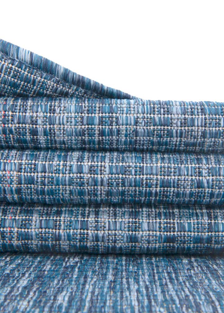 7' 10 x 7' 10 Easy-Clean Solid Indoor / Outdoor Square Rug