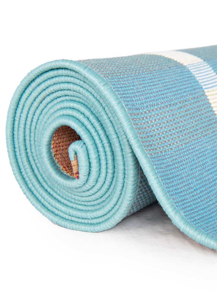 7' 10 x 7' 10 Easy-Clean Striped Indoor / Outdoor Square Rug