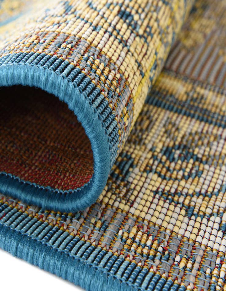 Detail image of 6' x 6'  Washable Traditional Indoor / Outdoor Square Rug