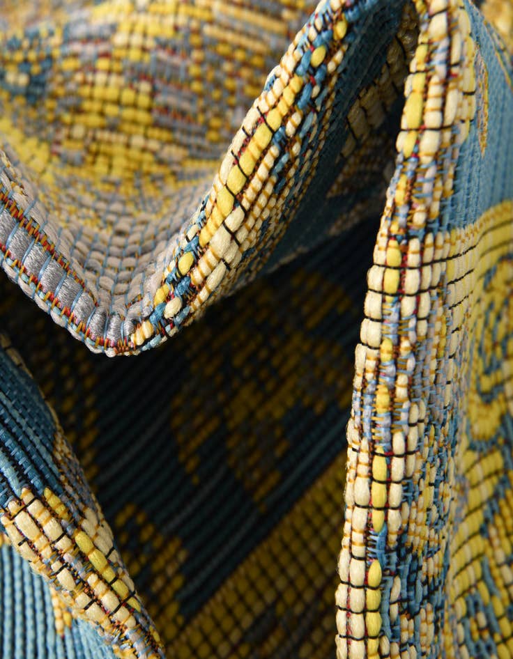 Detail image of 6' x 6'  Washable Traditional Indoor / Outdoor Square Rug