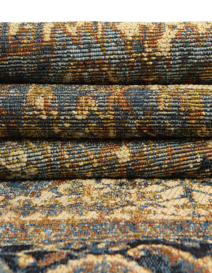 Detail image of 6' x 6'  Washable Traditional Indoor / Outdoor Square Rug