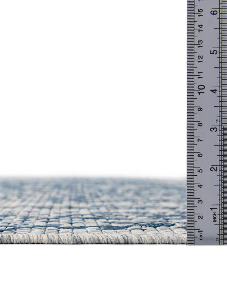 Detail image of 10' x 10'  Washable Traditional Indoor / Outdoor Square Rug