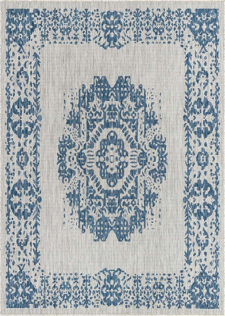7' 10 x 7' 10 Easy-Clean Traditional Indoor / Outdoor Square Rug