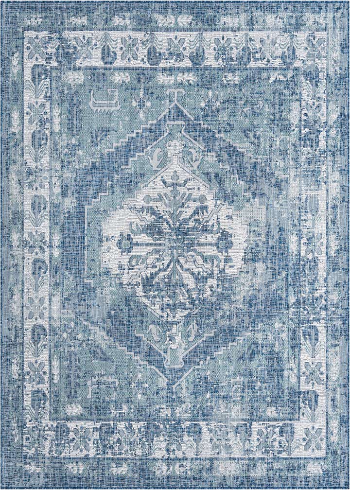 7' 10 x 7' 10 Easy-Clean Traditional Indoor / Outdoor Square Rug