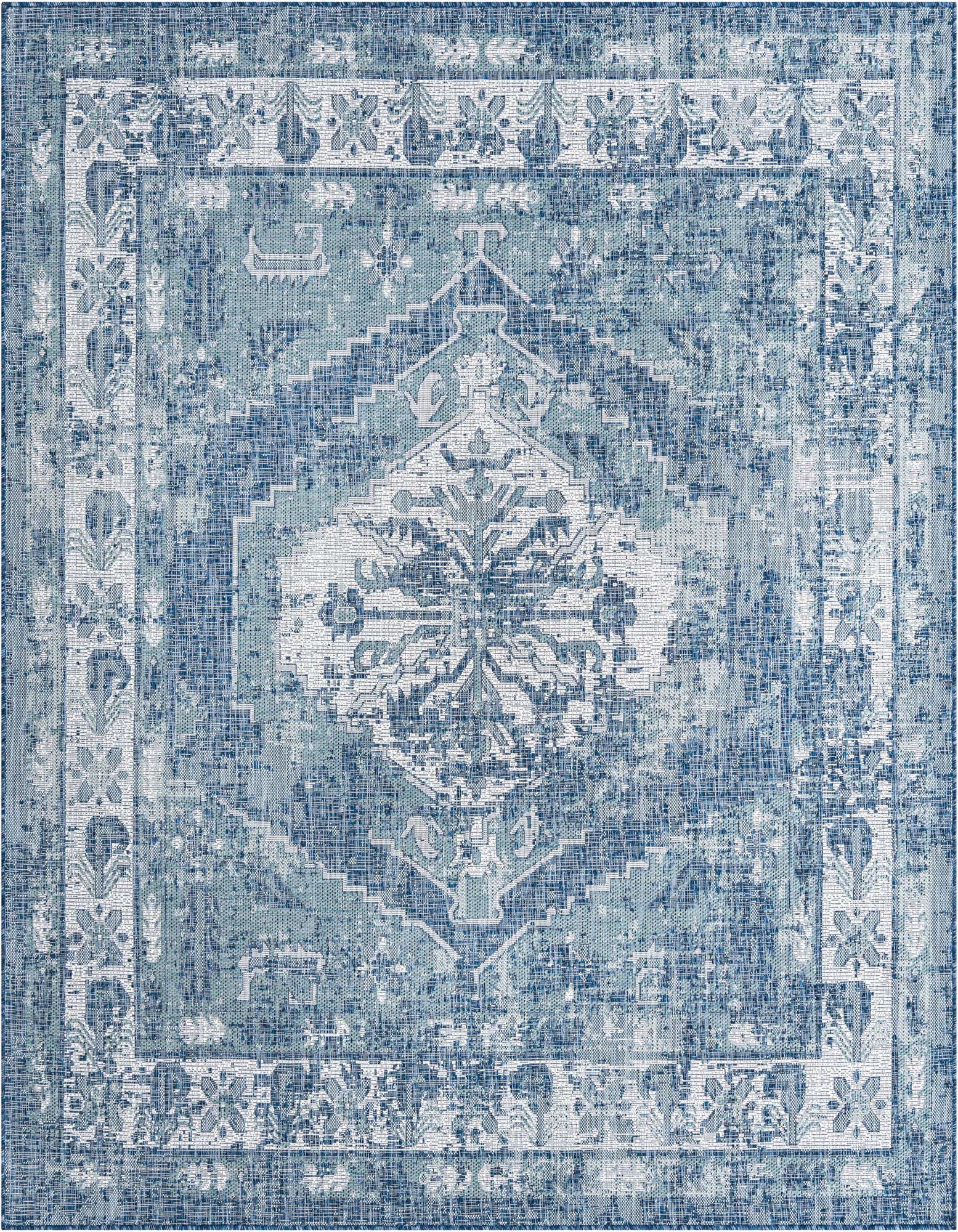 7' 10 x 7' 10 Easy-Clean Traditional Indoor / Outdoor Square Rug