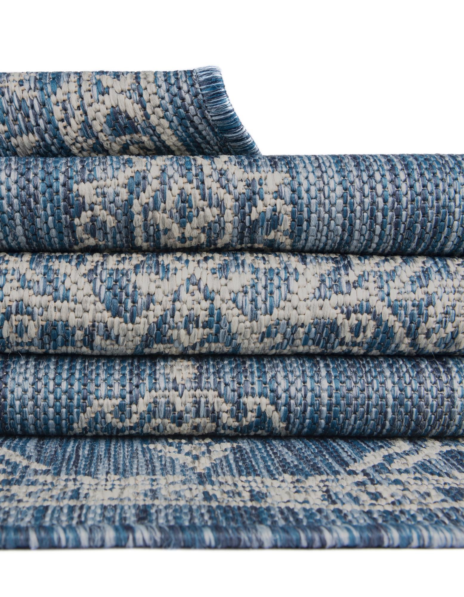 10' x 10' Easy-Clean Traditional Indoor / Outdoor Square Rug