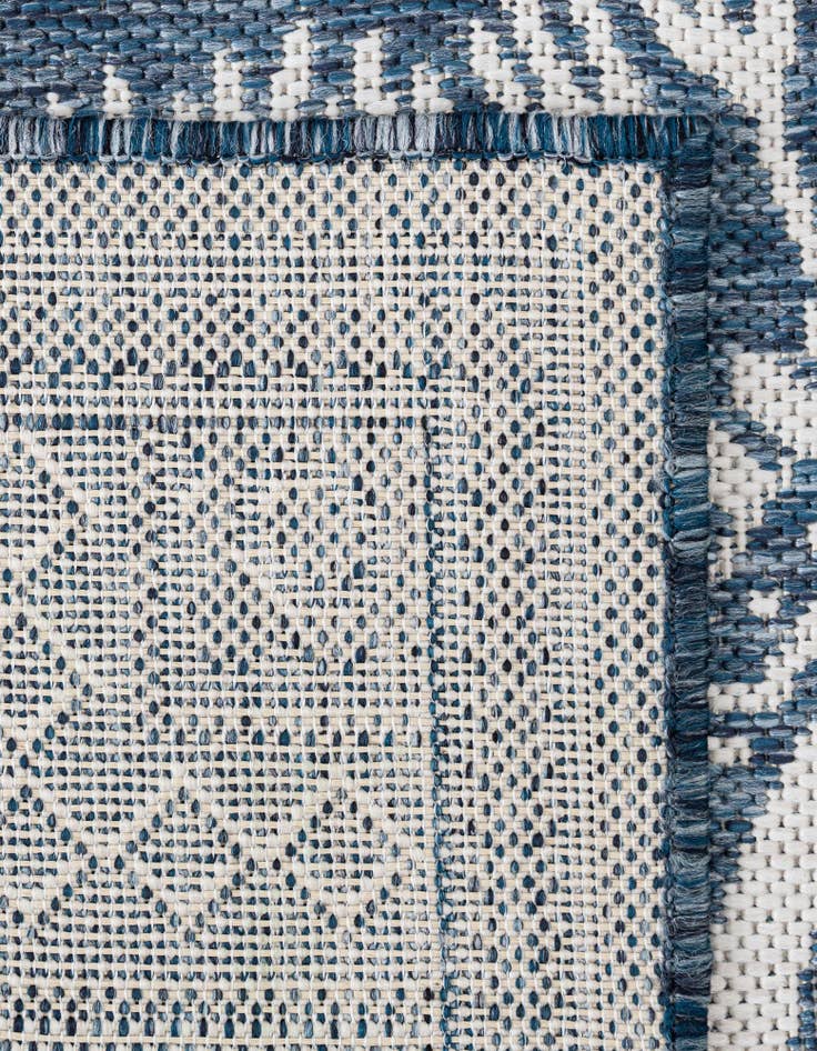 Detail image of 12' x 12'  Washable Traditional Indoor / Outdoor Square Rug