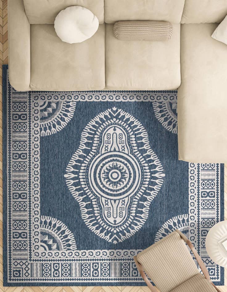 Detail image of 13' x 13'  Washable Traditional Indoor / Outdoor Square Rug