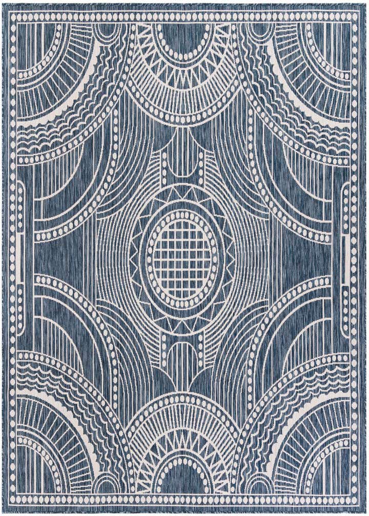 7' 10 x 7' 10 Easy-Clean Traditional Indoor / Outdoor Square Rug